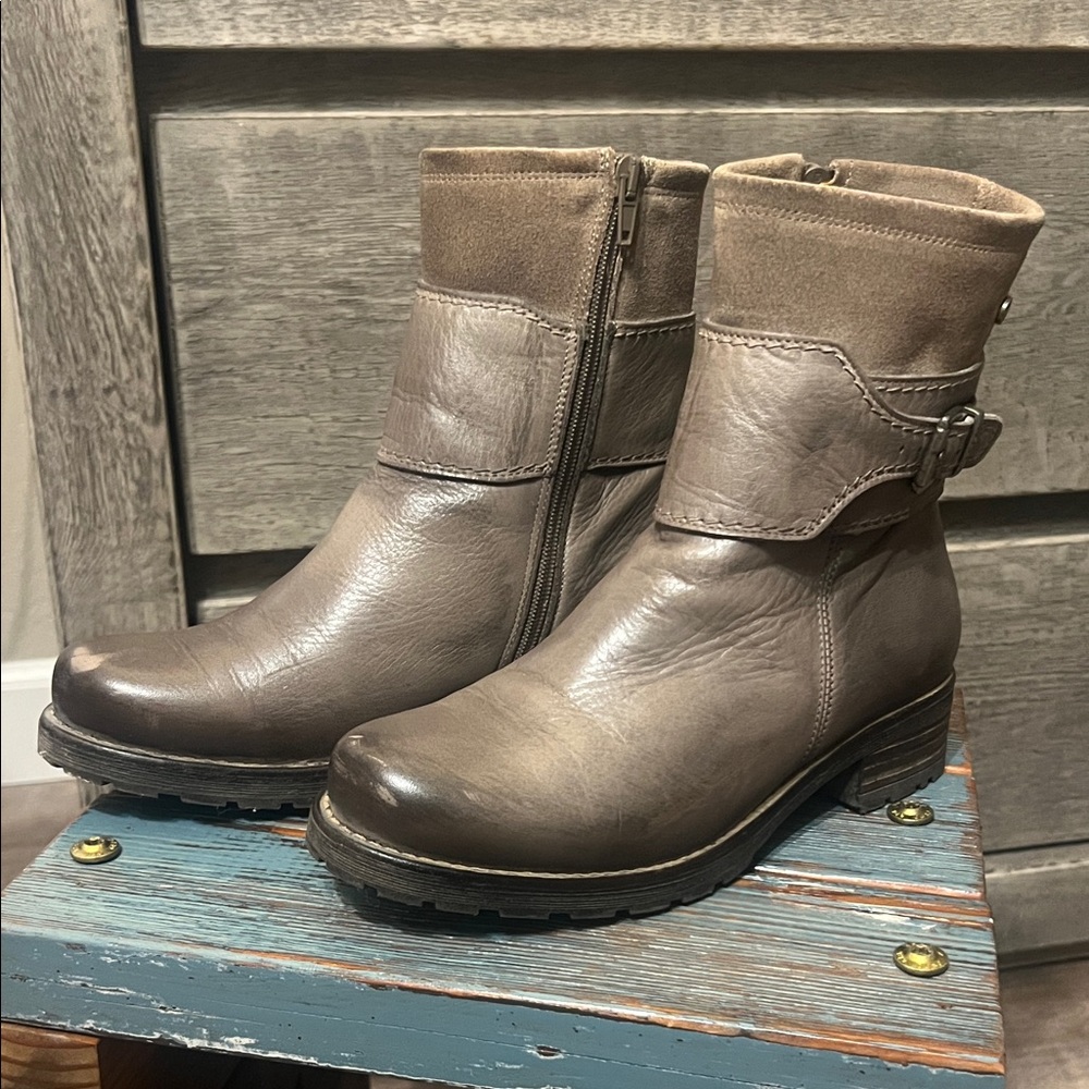 Jafa leather & suede ankle boots. Sz 38.